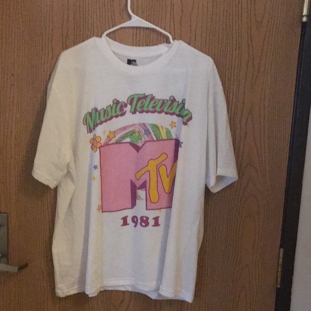 COPY - 𝅺mtv white shirt 2x A-14